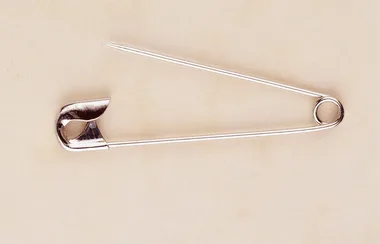 The Surprising Reason Why Brits Are Wearing A #SafetyPin After Brexit