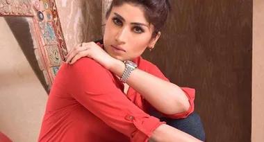 Qandeel Baloch’s Brother Confesses To Killing Her ‘For Honour’