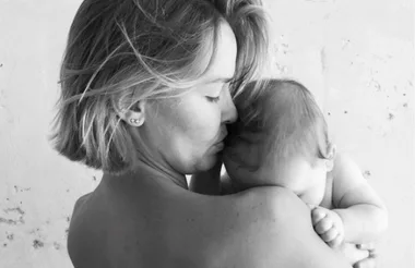 Pregnant Lara Worthington just shared the sweetest snap