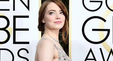 Emma Stone’s Adorably Awkward Hug Is All Of Us