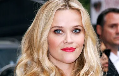 Reese Witherspoon Poses With Lookalike Daughter Ava On Family Holiday