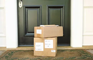 Australian Mum Warns Of Online Shopping Scam After Mysterious Package Arrives