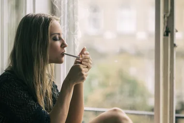This Woman Is So Desperate To Quit Smoking, She’s Chained Herself To Her Bedroom