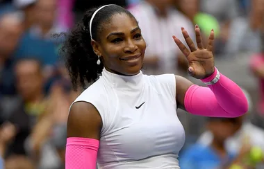Serena Williams Poses Naked To Show Off Her Pregnant Belly