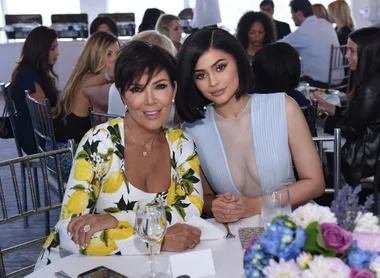 Ryan Seacrest Texted Kris Jenner About Kylie’s Pregnancy On Live TV – This Is What She Wrote Back