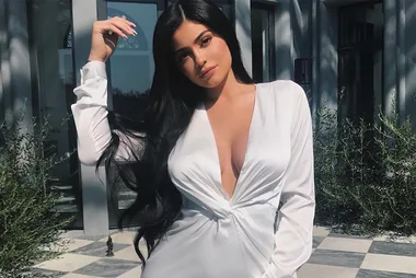 Kylie Jenner Flashes Her Tummy On Instagram Amid Pregnancy Rumours