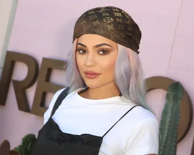 People Are Certain This Is Kylie Jenner With A Baby Bump