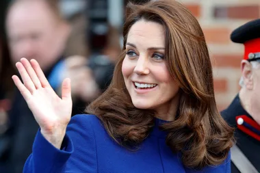Kate Middleton Expertly Handles A Wardrobe Malfunction