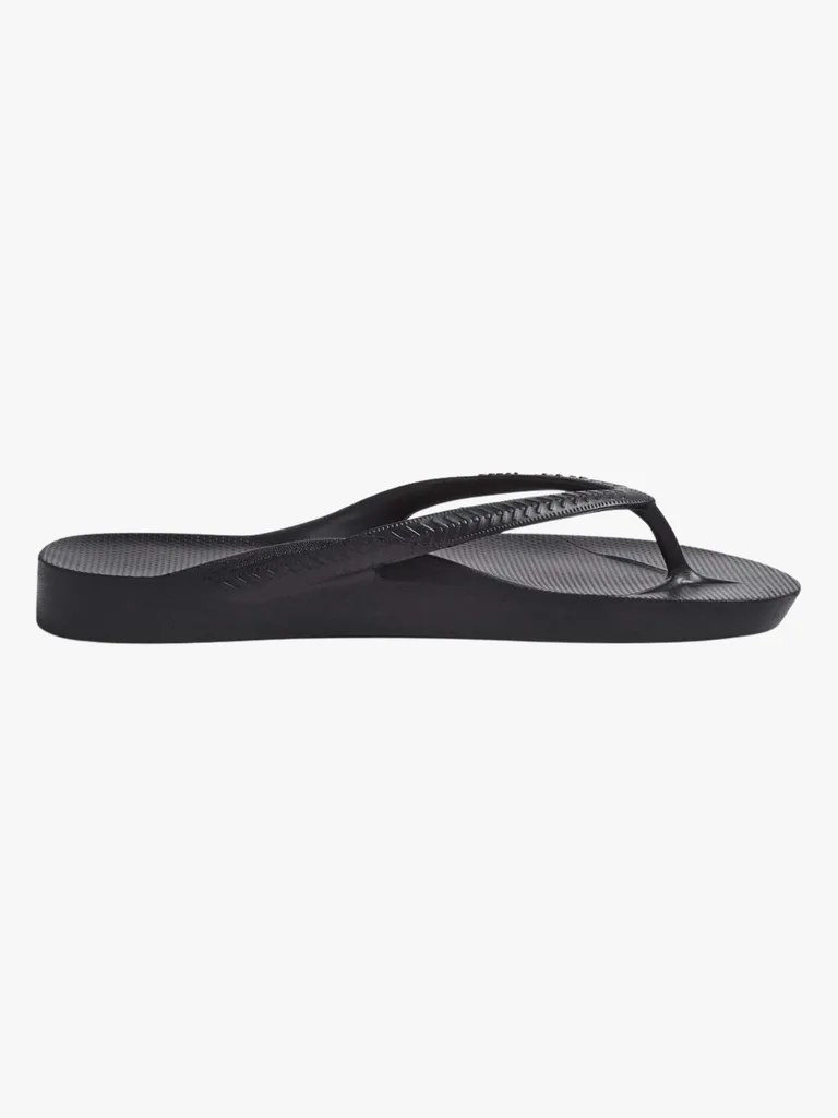 black rubber thongs with arch support