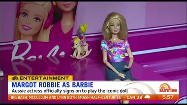 Margot Robbie officially signs on to play Barbie