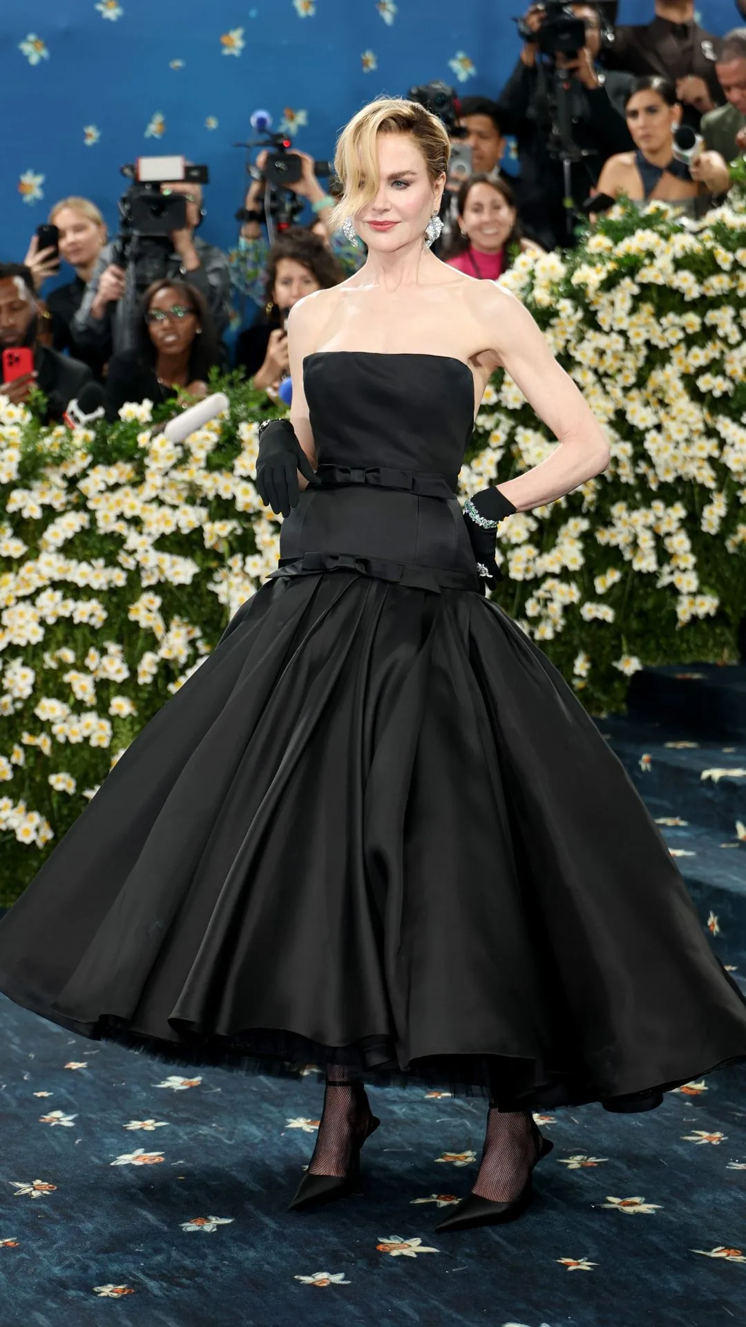 A woman wearing a black voluminous strapless gown at the 2025 Met Gala. 
