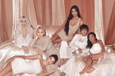 The Newest ‘Keeping Up With The Kardashians’ Promo Photo Has So Many Photoshop Fails