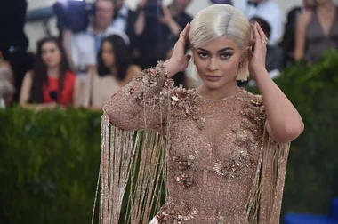 Kylie Jenner’s Latest Photoshop Fail Has Fans Seriously Confused