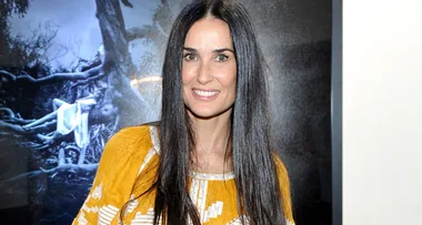 Demi Moore Has A Fully Carpeted Bathroom And We’ve Got Questions