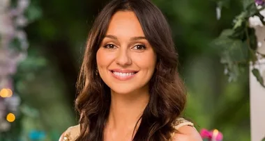 Apparently, ‘The Bachelor’s’ Bella Varelis Has Been Linked To Multiple ‘Bachelorette’ Contestants