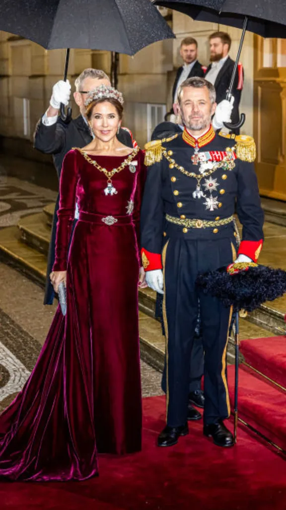 queen-mary-denmark-best-looks-outfits-red-velvet-gown