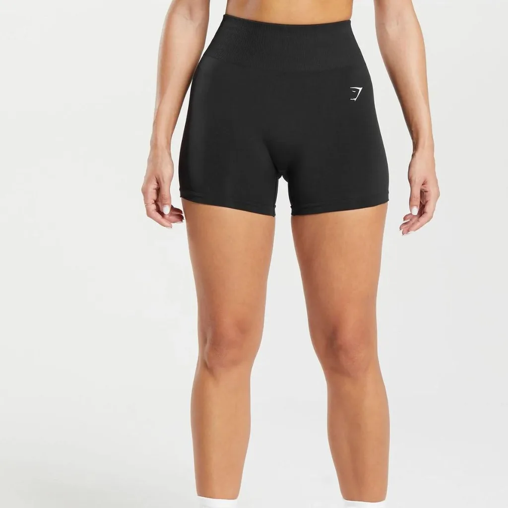 seamless bike shorts. 