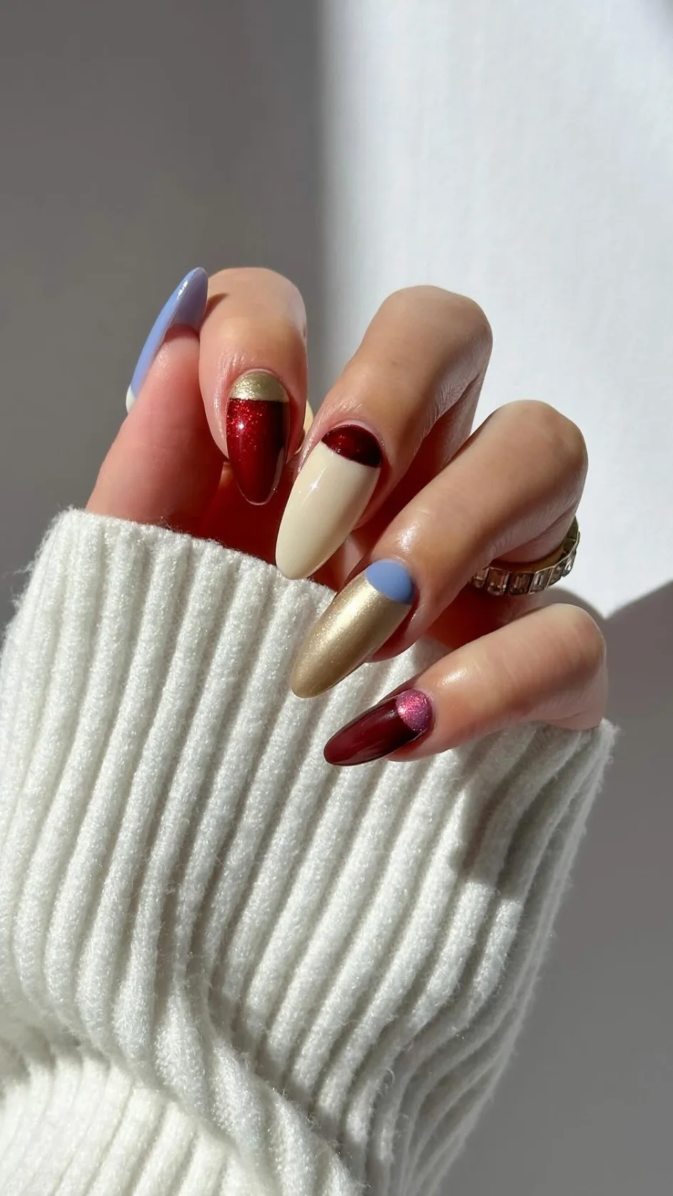 cirque colors nail polish Christmas nails inspiration 
