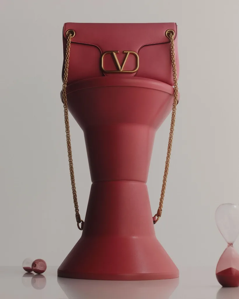 Valentino Garavani Stud Sign Bag pink