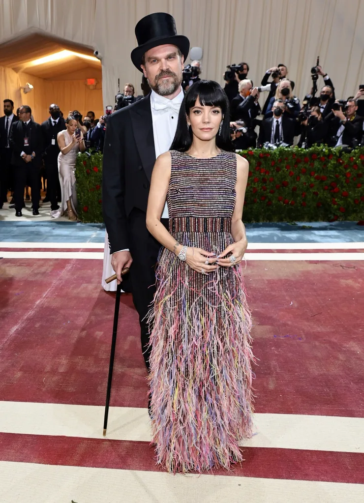 David-Harbour-lily-allen-met-gala