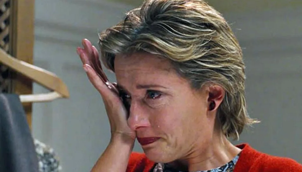 emma-thompson-crying-love-actually