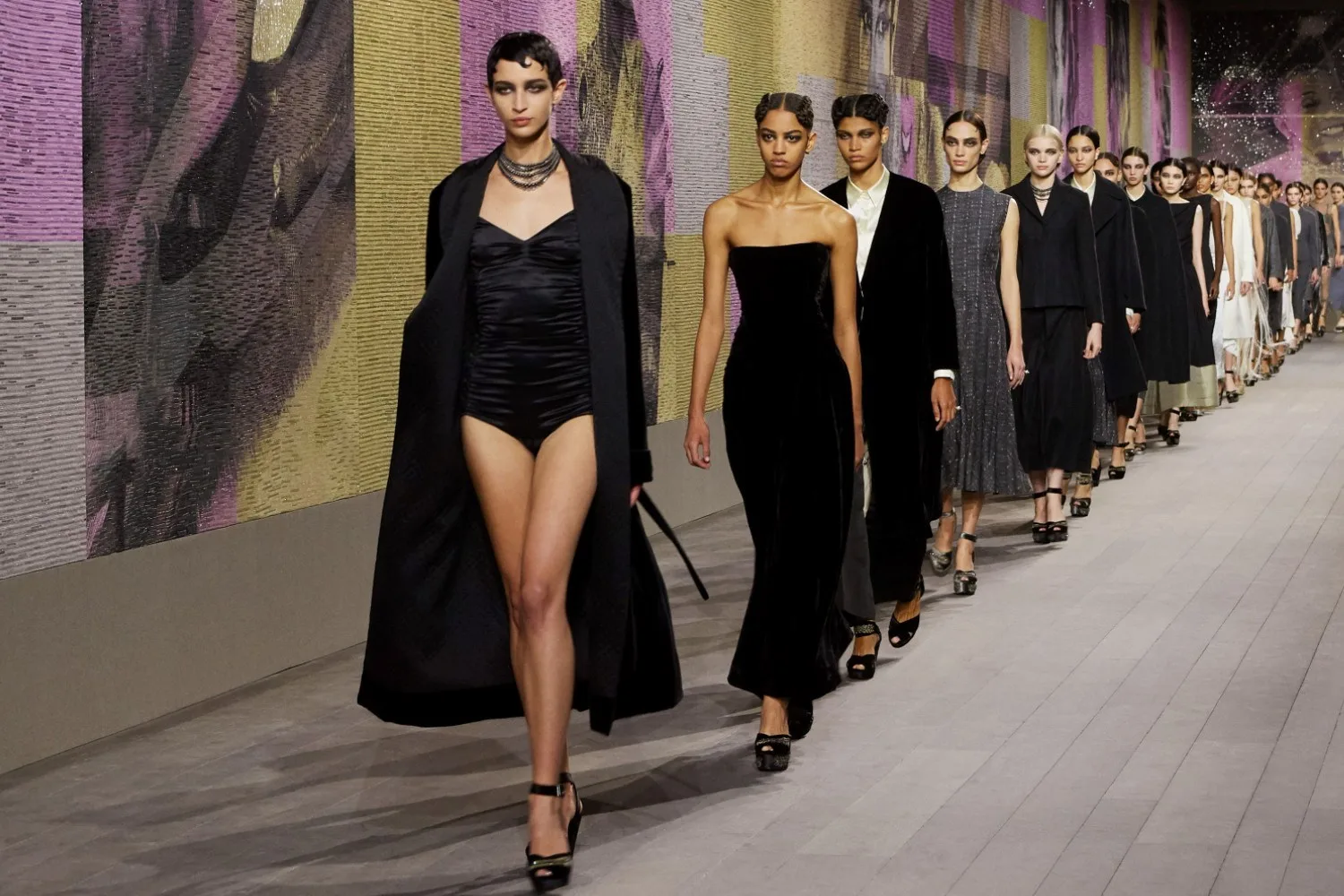 Roaring 20s: Dior’s Josephine Baker-Inspired 2023 Spring Couture Show