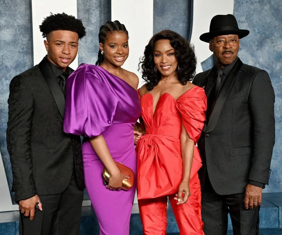 angela-bassett-family