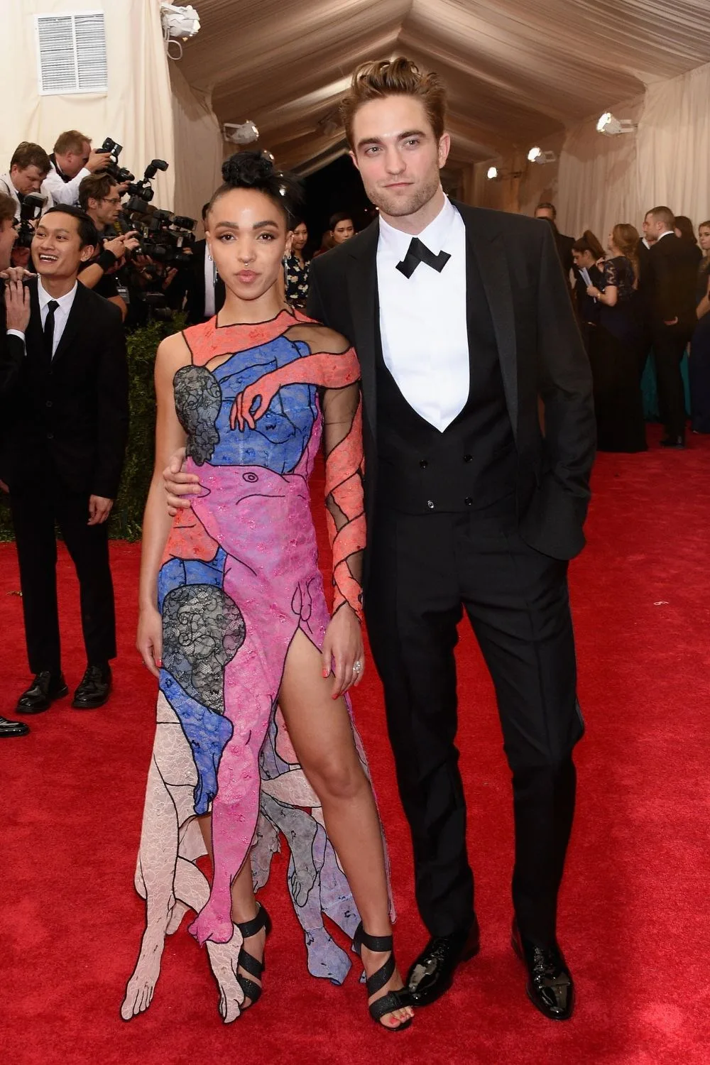 robert-pattinson-FKA-Twigs-met-gala