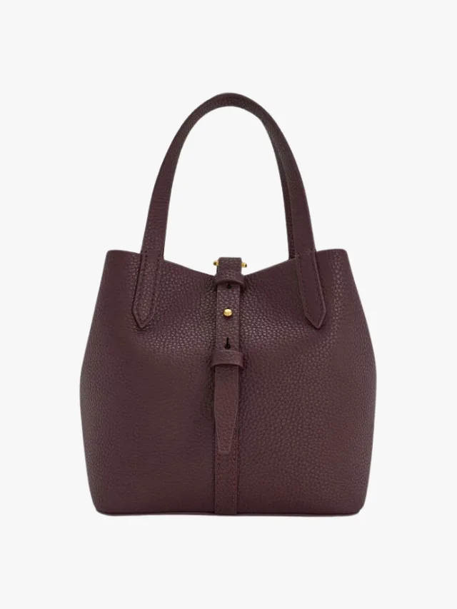 CHARLES AND KEITH
Beryl Belted Bucket Bag