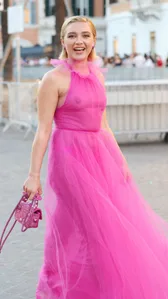 14 Celebs Who Went Braless | marie claire