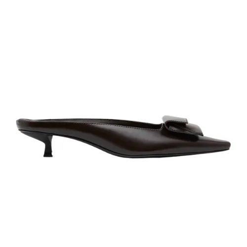 Best Australian Fashion Brands_ST. AGNI Petit Pouch Heel