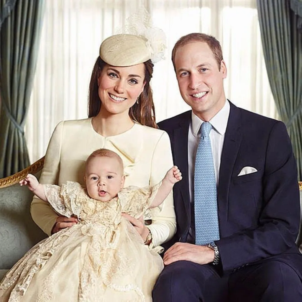 prince-william-kate-middleton-christmas-portraits