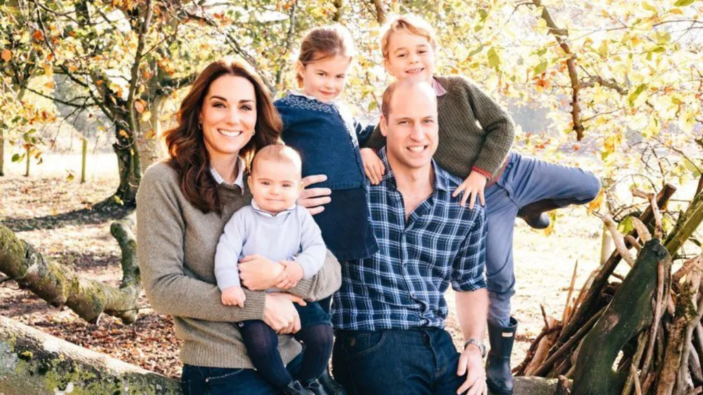 prince-william-kate-middleton-christmas-portraits