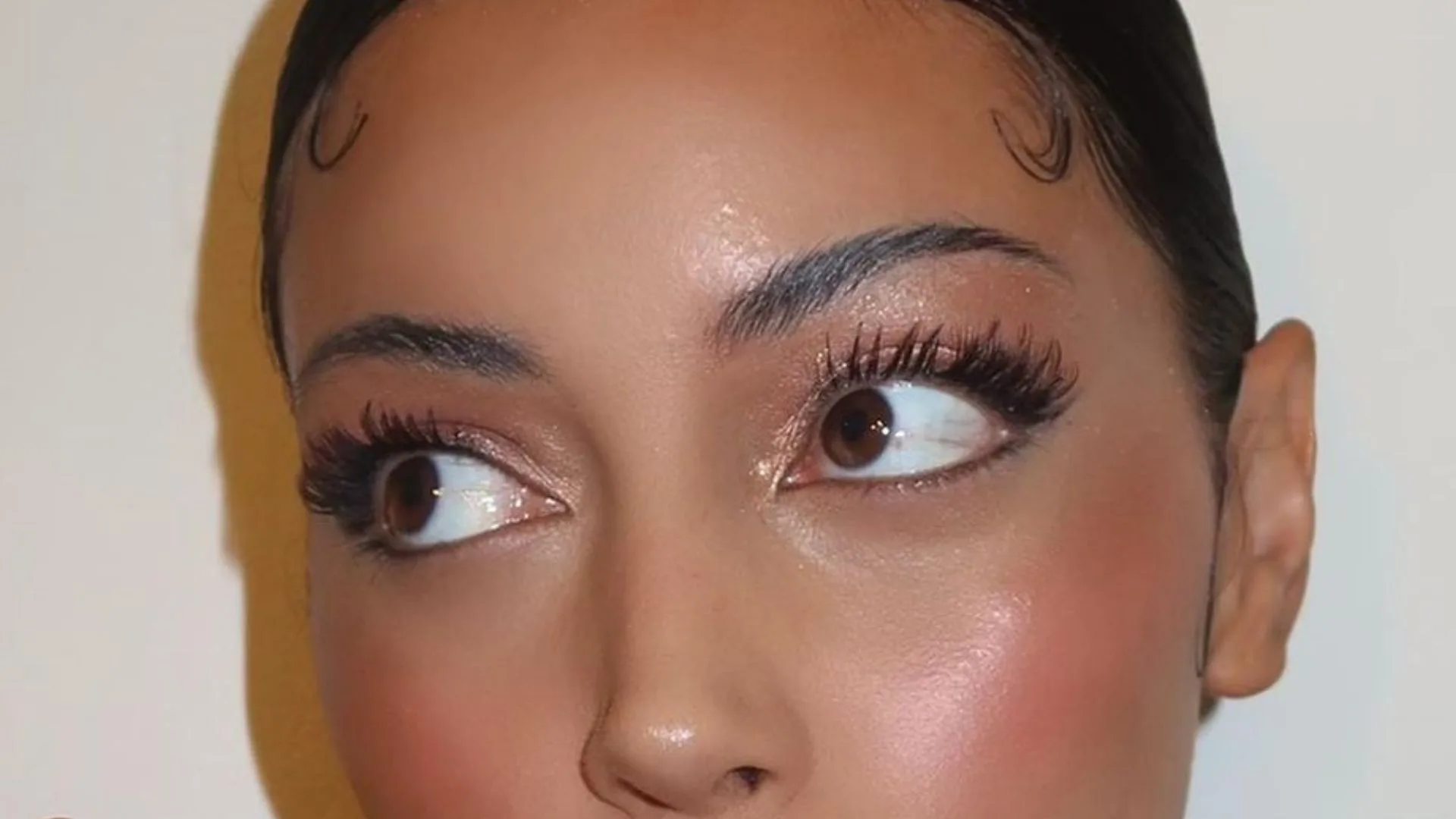 7  New Mascaras That Look Good And Leave Your Lashes Healthy