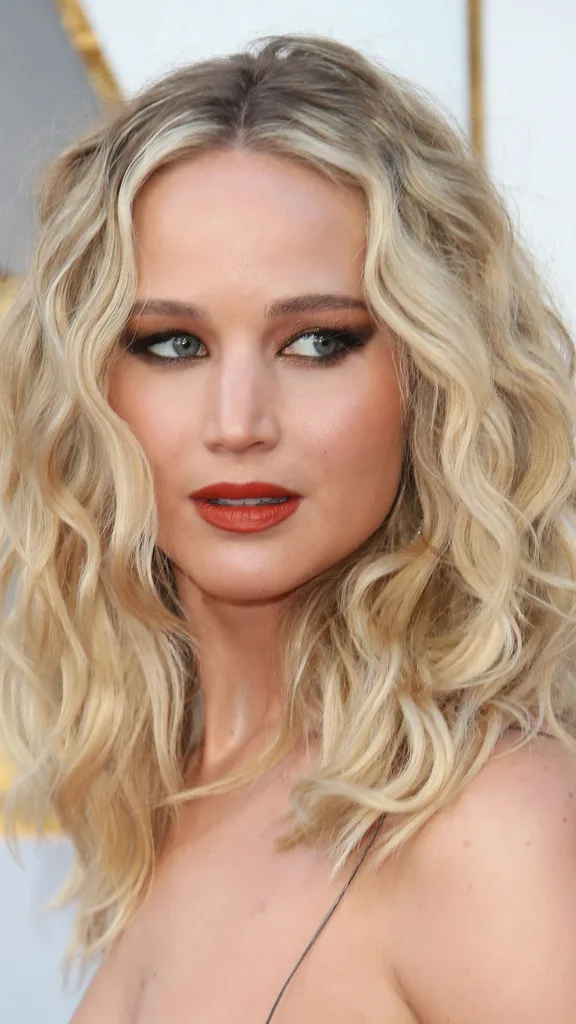 best-beauty-oscars-looks-of-all-time-makeup-hair