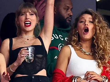 taylor-swift-super-bowl-outfit