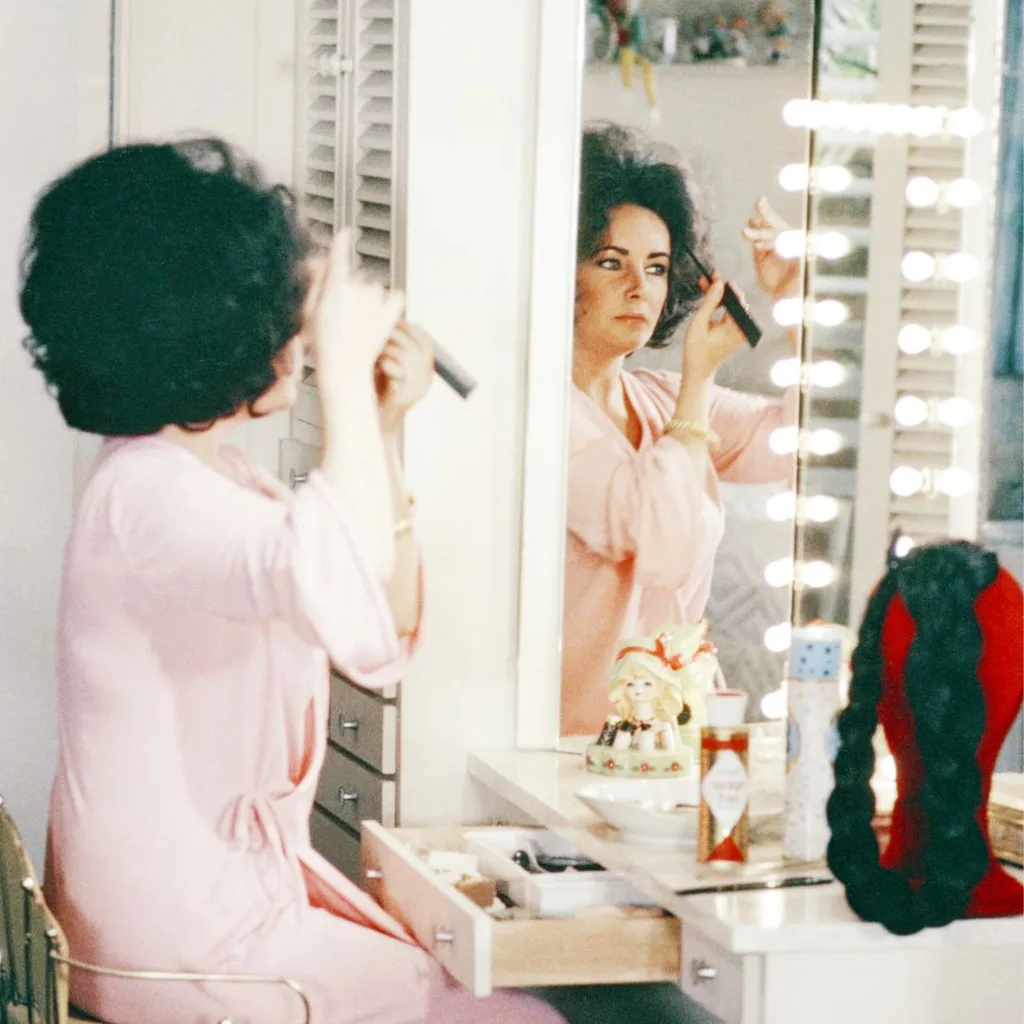 dressing table elizabeth taylor 