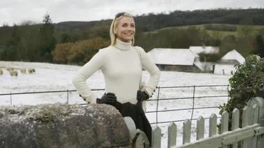 Cameron Diaz wheres a cashmere sweater in the Holiday.