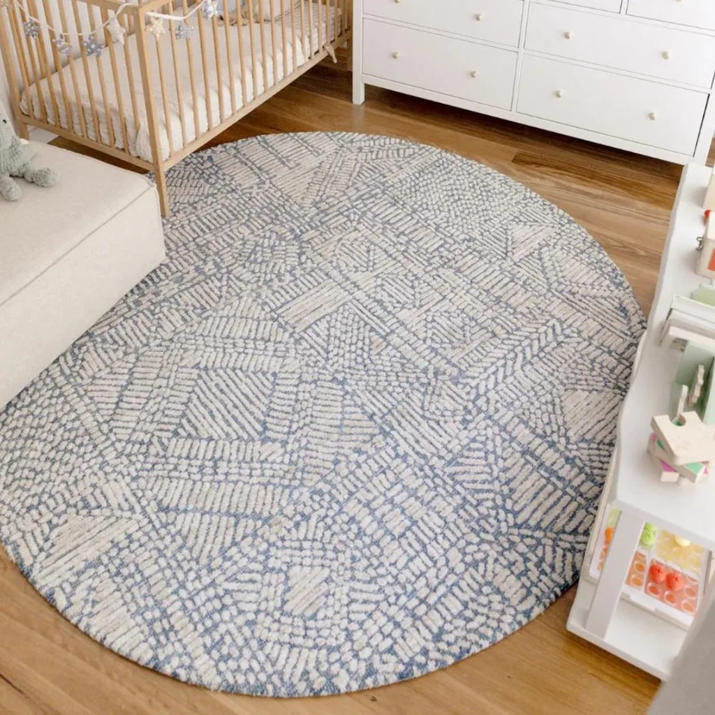 Karmen Blue and Ivory Geometric Patterned Round Rug
