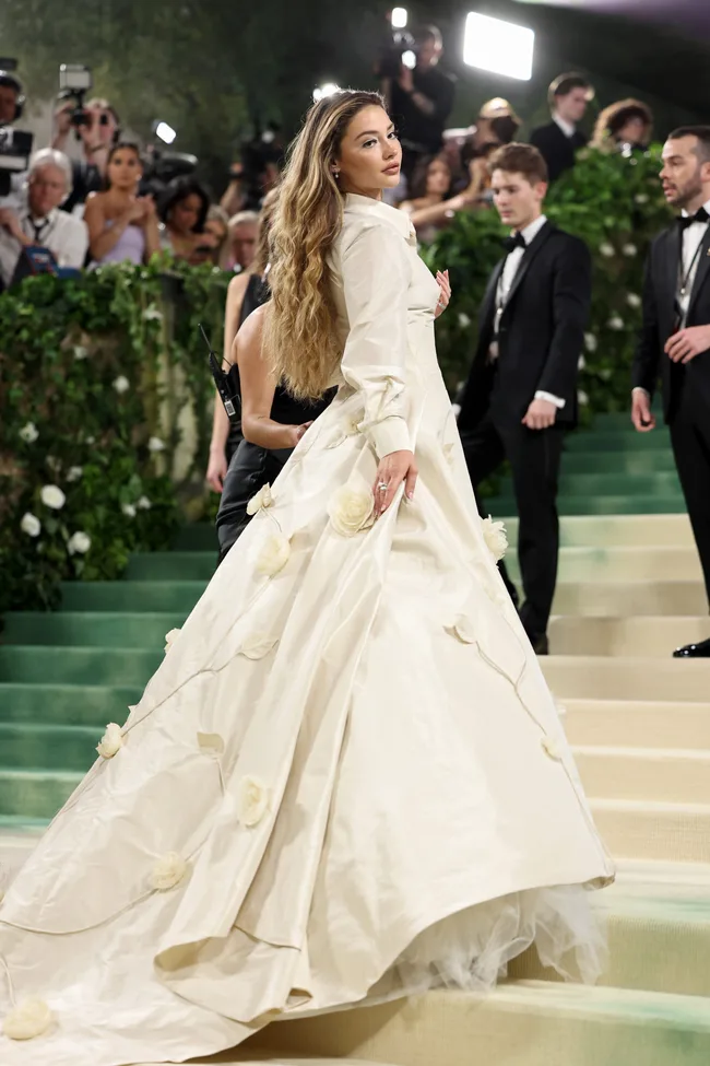 NEW YORK, NEW YORK - MAY 06: Madelyn Cline attends The 2024 Met Gala Celebrating "Sleeping Beauties: Reawakening Fashion" at The Metropolitan Museum of Art on May 06, 2024 in New York City. (Photo by Jamie McCarthy/Getty Images)