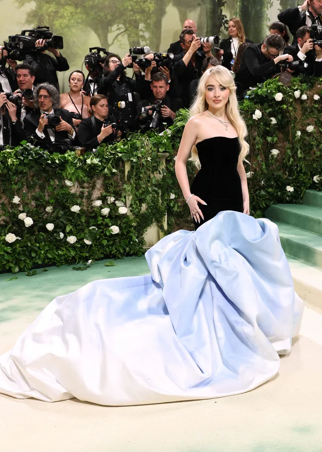 sabrina carpenter at the 2024 met gala