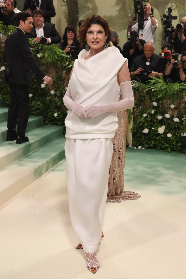 NEW YORK, NEW YORK - MAY 06: Linda Evangelista attends The 2024 Met Gala Celebrating "Sleeping Beauties: Reawakening Fashion" at The Metropolitan Museum of Art on May 06, 2024 in New York City. (Photo by John Shearer/WireImage)