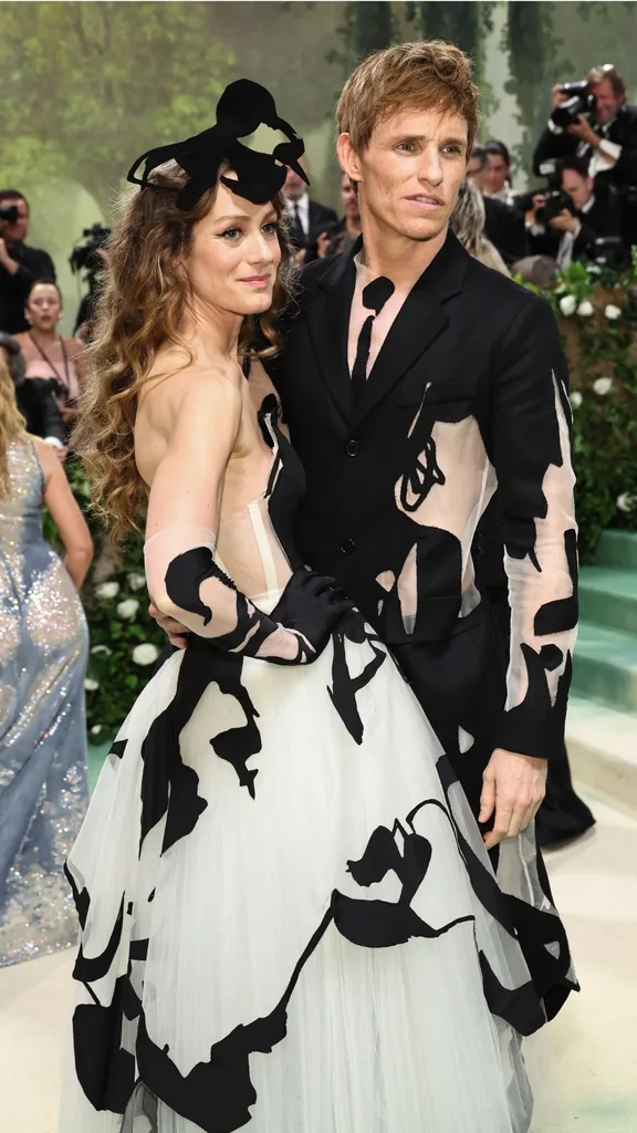 Eddie Redmayne and Hannah Bagshawe 