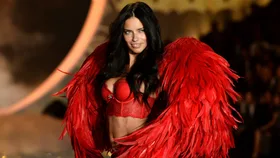 Where (And When) To Watch The 2025 Victoria&rsquo;s Secret Fashion Show In Australia