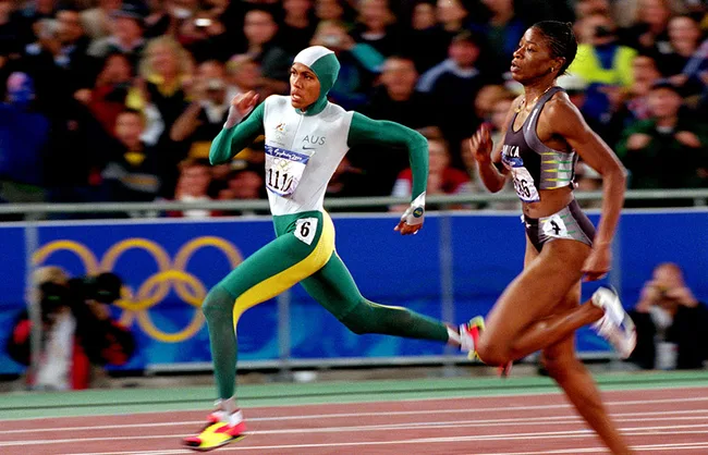 25 Sep 2000: Cathy Freeman of Australia in action during the Women's 400m final held at Olympic Stadium during the Sydney 2000 Olympic Games, Sydney, Australia.