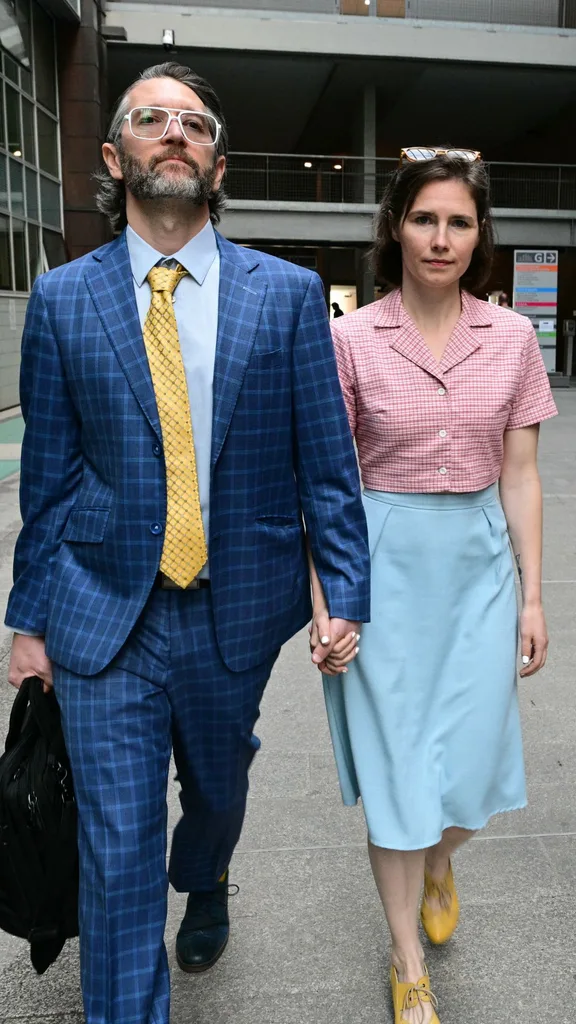 amanda knox and husband attending 2024 slander trial