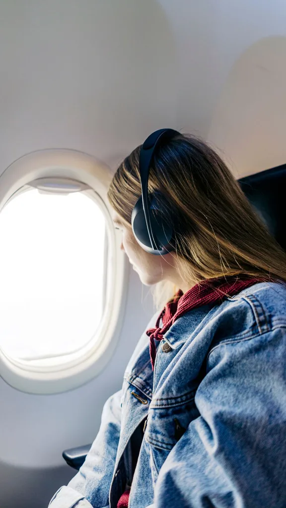 woman-on-flight