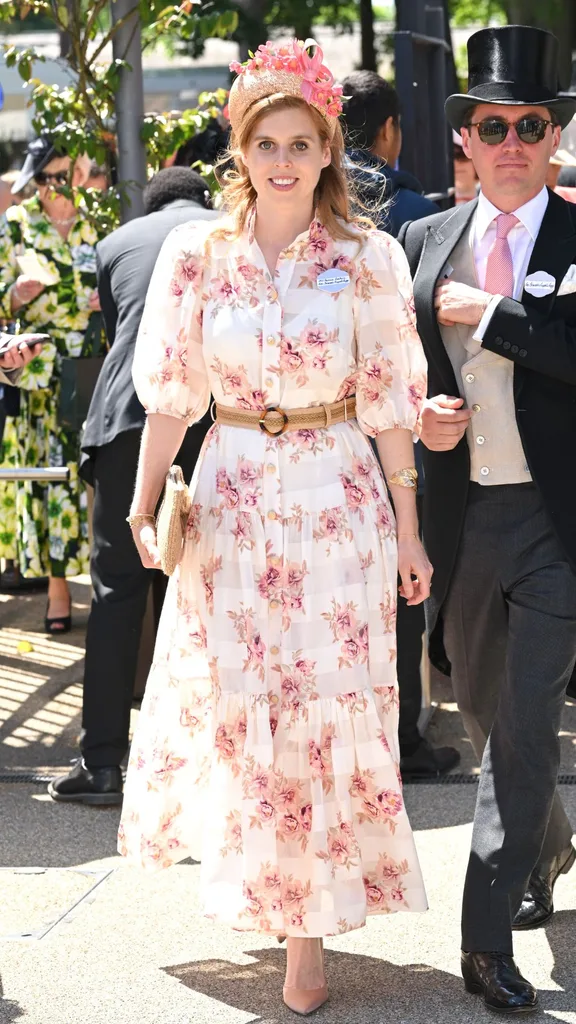  Princess Beatrice of York and Edoardo Mapelli Mozzi attend Royal Ascot at Ascot Racecourse on June 14, 2022 in Ascot, England.