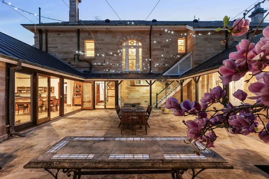 the bachelor mansion sydney courtyard