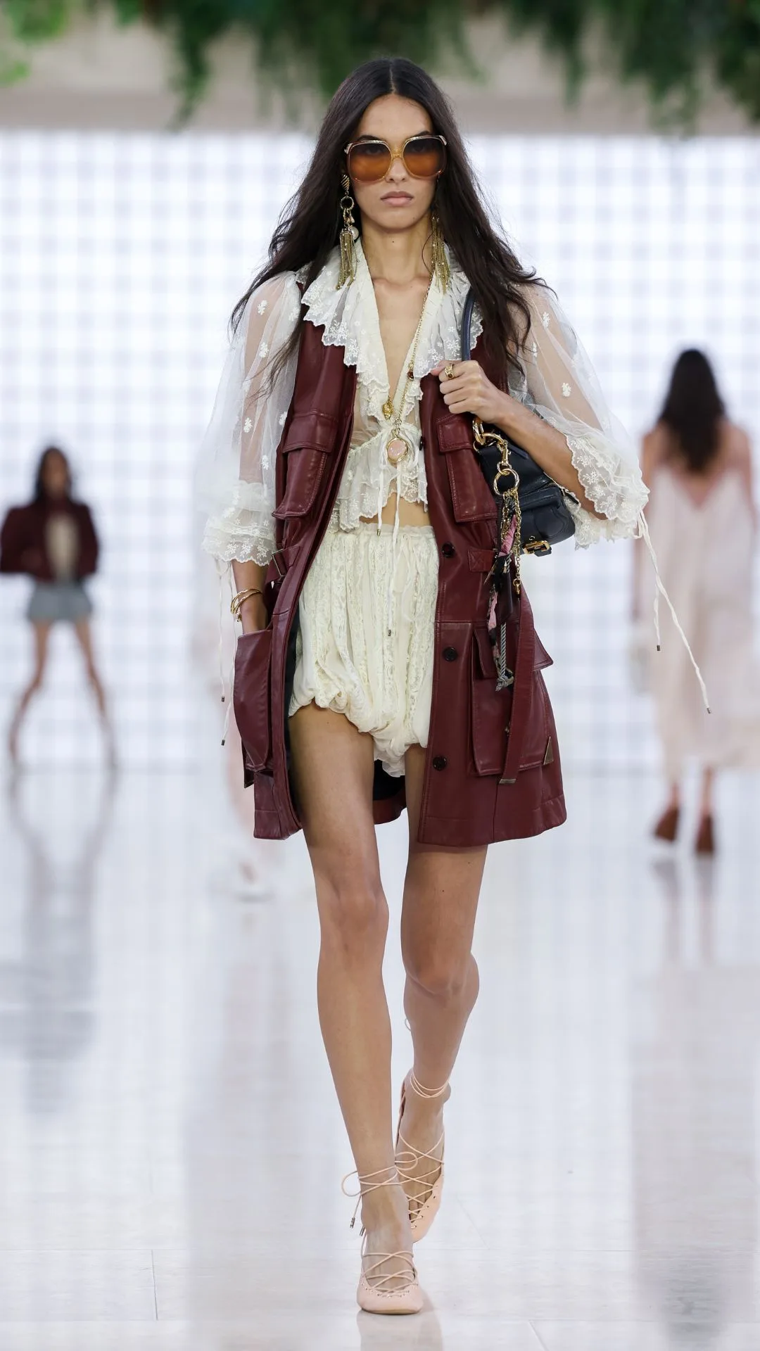 chloe spring summer runway